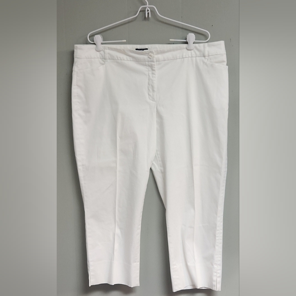 Claudia Ev White Capri Cropped Pants 16 Beautiful Stitching detail &front button
